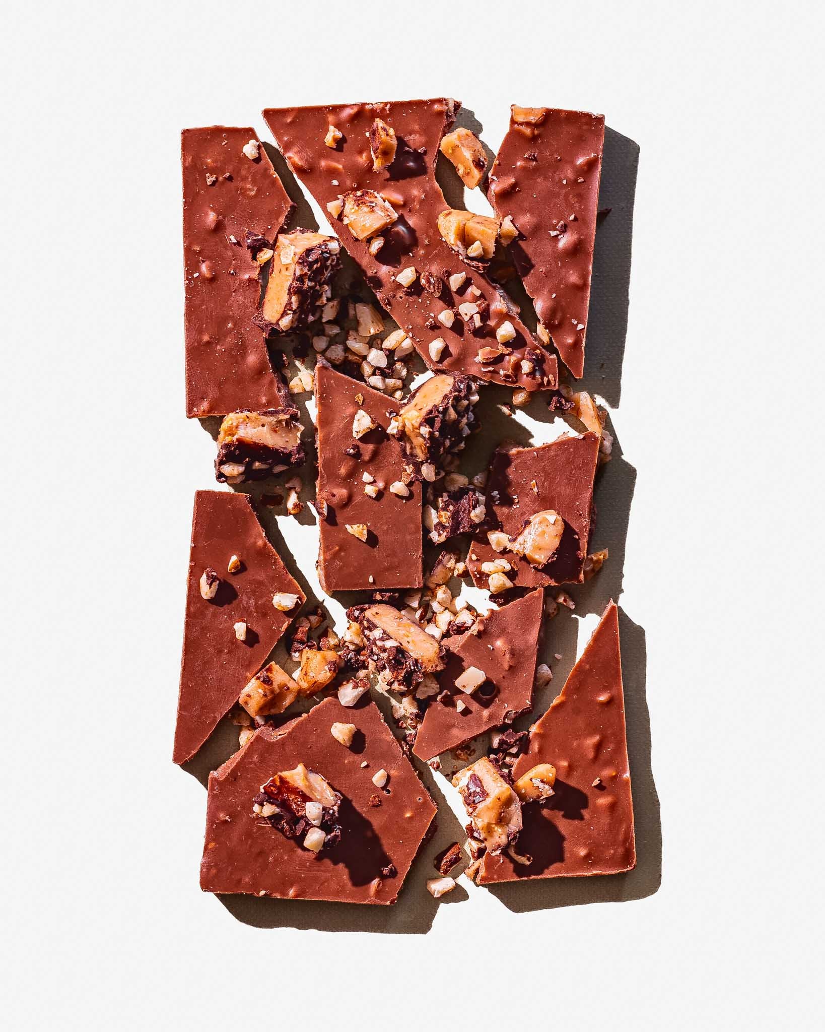 Premium Gourmet Milk Chocolate Toffee Almond Sea Salt Fancy Chocolate Bar Confections